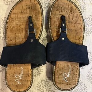 Aerosols Womens 6.5 navy blue sandals